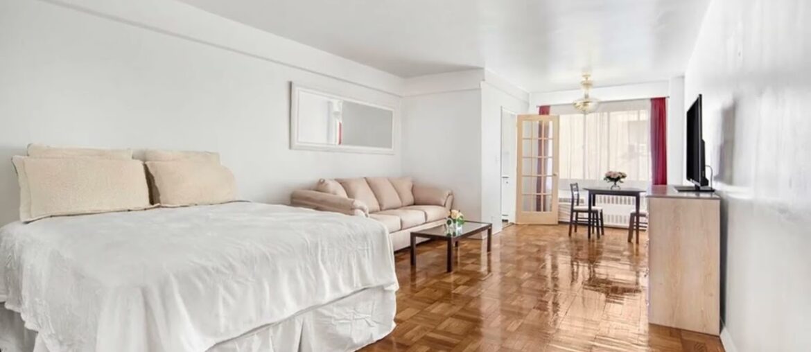 225 East 46th Street, Unit 4K, Manhattan, NY 10017 225 East 46th Street, Unit 4K, Manhattan, NY 10017