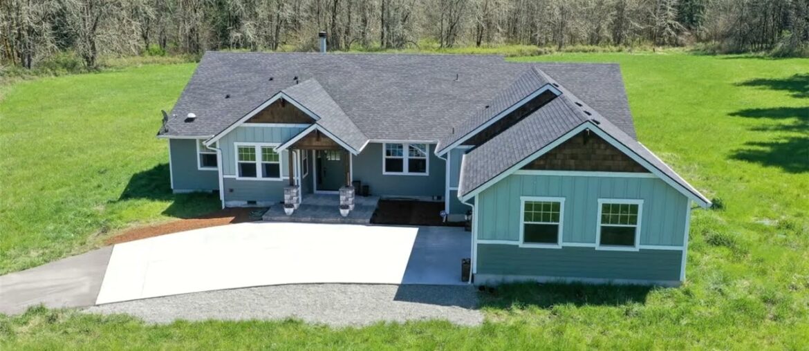 15621 Vail Cut Off Rd SE, Rainier WA 98576