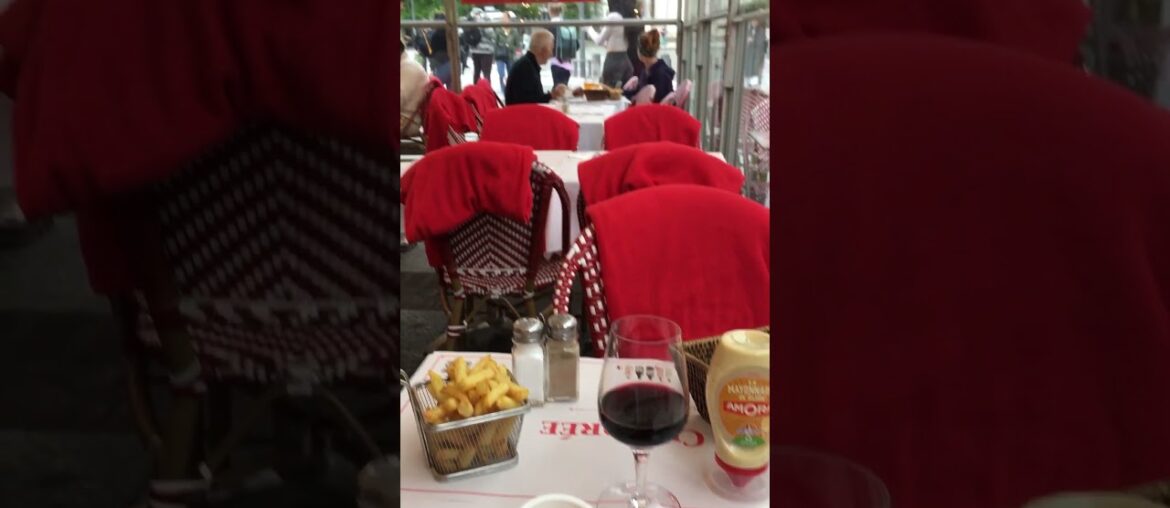Ambience at a #french #bistro in #lille and eating an #entrecote or #steakfrites #foodporn #wine