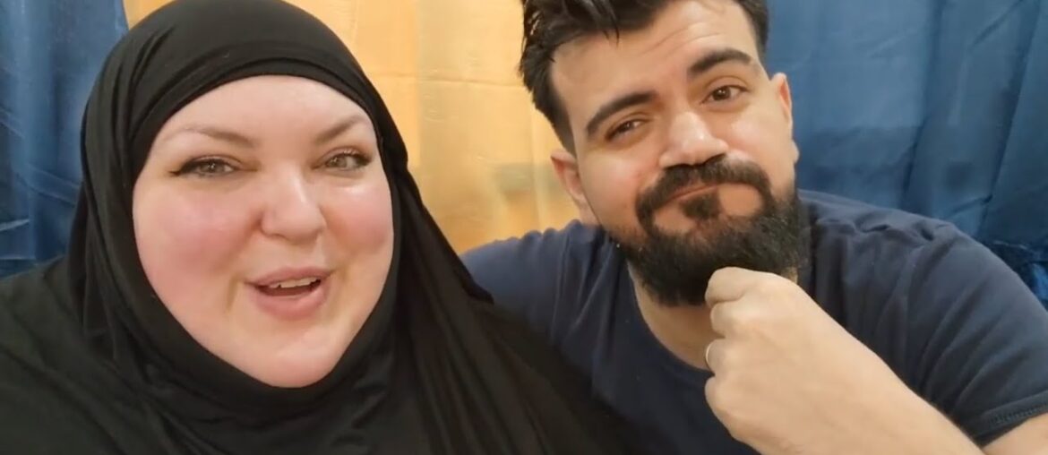 foodie beauty's NEED A GOOD BEEZE livestream reaction