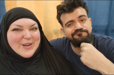 foodie beauty's NEED A GOOD BEEZE livestream reaction