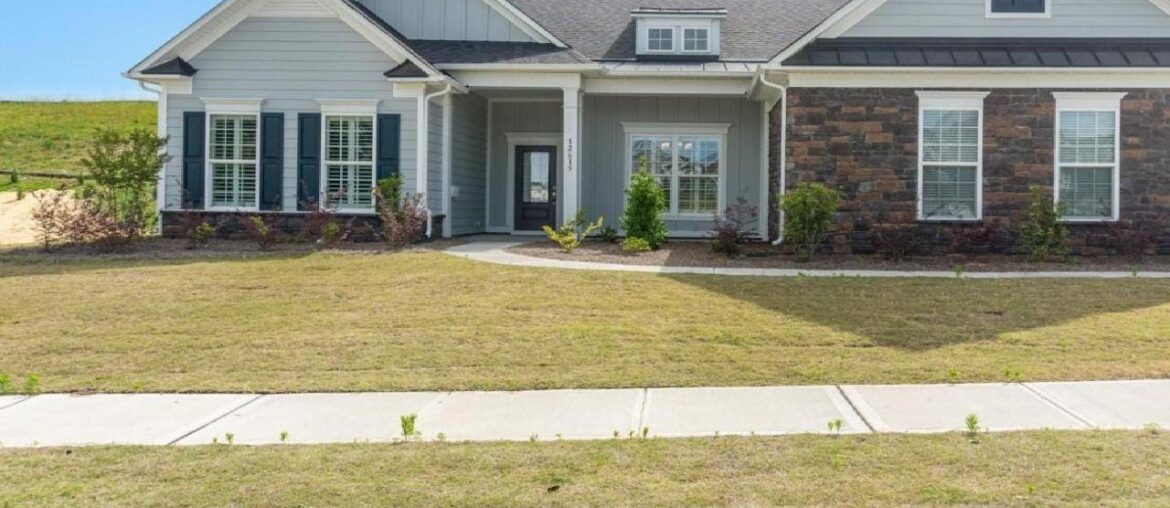 12615 Messenger Row, Huntersville, NC Presented by Brigitte Perry. 12615 Messenger Row, Huntersville, NC Presented by Brigitte Perry.