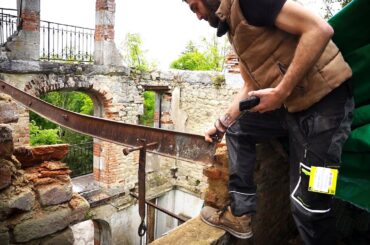 Dismantling the highest point of the chateau, will it hold up?