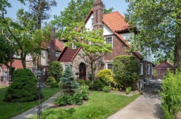 249-21 Thornhill Ave, Little Neck, NY