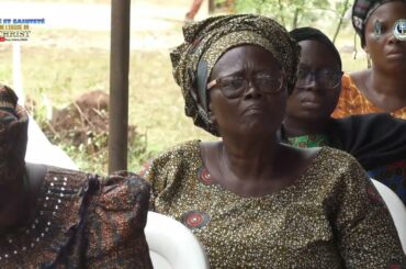 PUT YOUR OWN TRUST IN GOD  English/French By PST. PAUL RIKA.