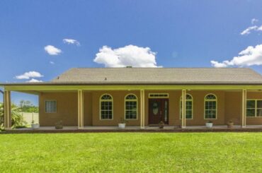 5341 MUSKOGEAN ST, ST AUGUSTINE, FL Presented by Larraine Gaches.