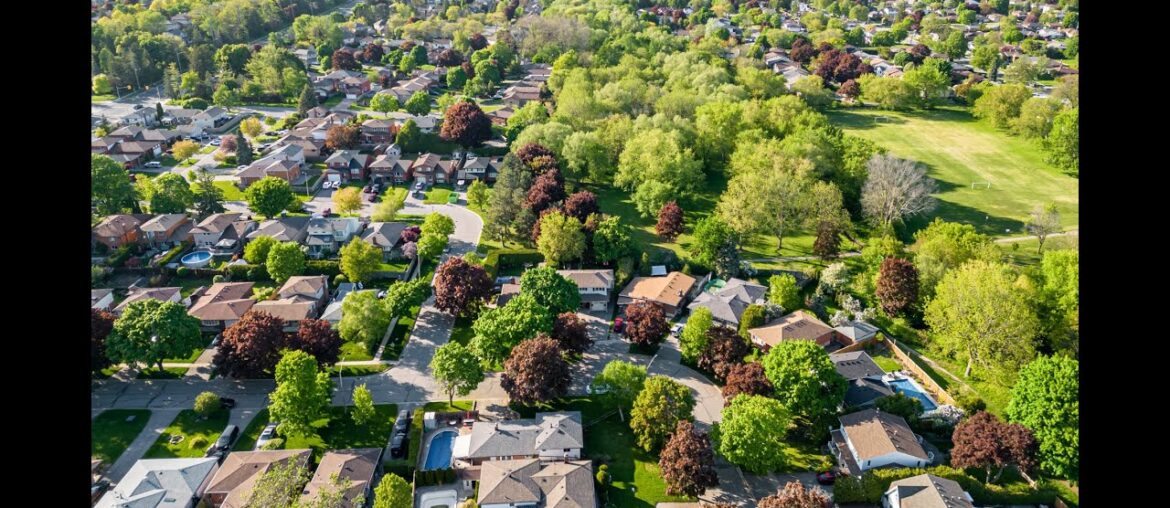 740 Tatra Drive, Oshawa - Presented By Dorothy Harrison Re/Max