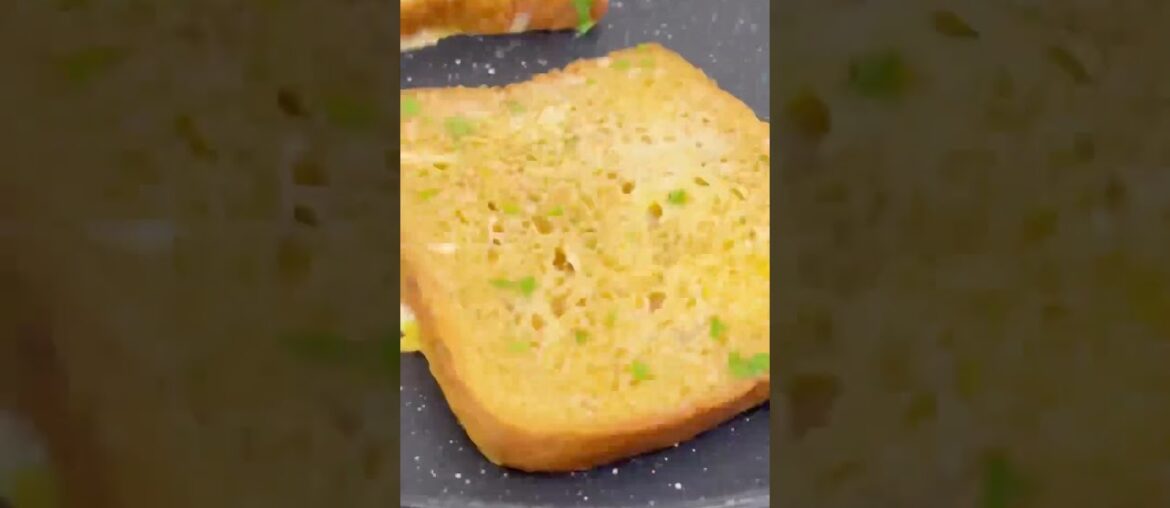 Quick French Toast #eggrecipe #frenchtoast #quicksnacks #foodie #shorts #recipe #healthyfood #yt