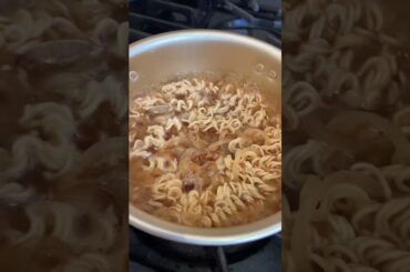 Non Spicy French Onion Soup Ramen Recipe #ramen #noodles #shorts