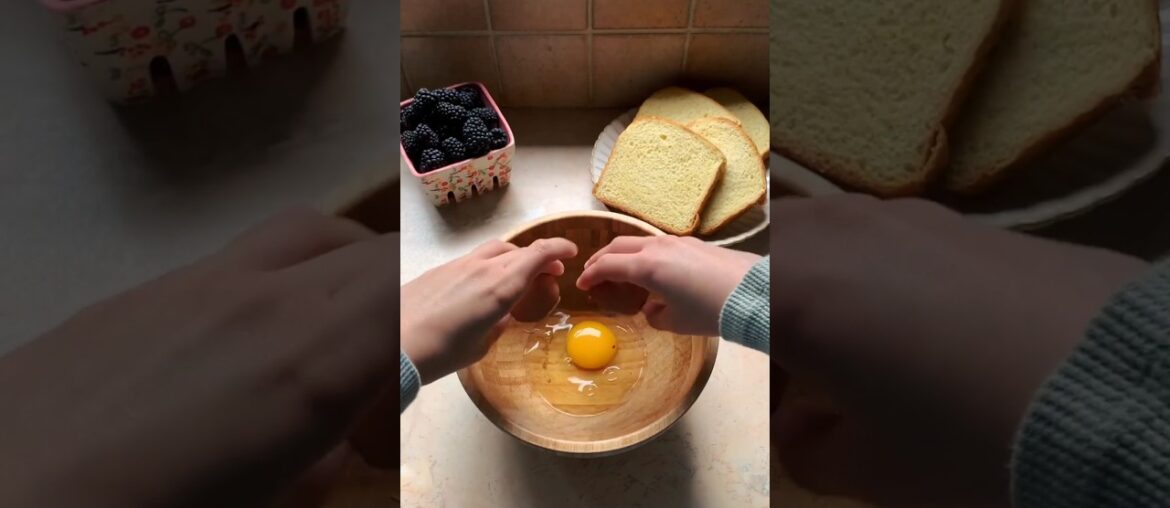 French Toast recipe (Chocolatey strawberry flavour) #shorts #frenchtoast #toast #breakfast #baking French Toast recipe (Chocolatey strawberry flavour) #shorts #frenchtoast #toast #breakfast #baking