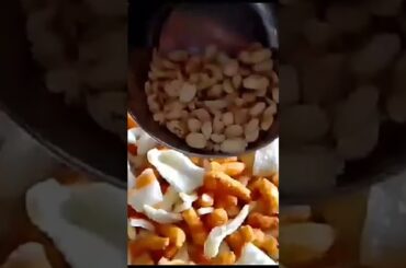 Kurkure aur chips se bani chatpatichat#recipes#trending#french#nashta#new#alag#viral#reels#shortreel
