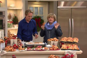 Ship Week 12/8 Authentic Gourmet (18) Strawberry Croissants with Carolyn Gracie