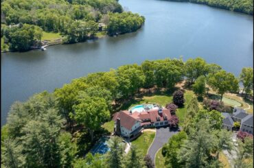 28 Deerfield Road Brookfield, CT | ColdwellBankerHomes.com