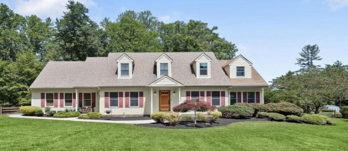 12261 ETCHISON RD, ELLICOTT CITY, MD Presented by Anthony Friedman.