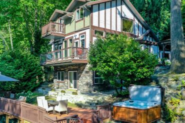 FOR SALE $2,200,000 OCEANFRONT RETREAT IN GOLDSTREAM PROVINCIAL PARK