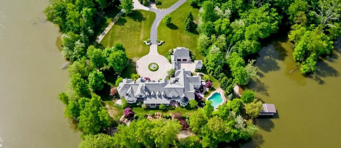 One of the Largest Estates in Indiana One of the Largest Estates in Indiana