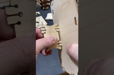 Trying To Perfect a GLUE-LESS Wood Joint!