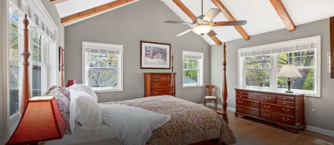 1549 Green Bay Road, Highland Park, IL 60035 1549 Green Bay Road, Highland Park, IL 60035