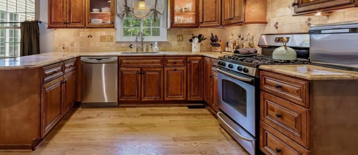 19 Corsham Drive, Medford, NJ 08055 19 Corsham Drive, Medford, NJ 08055