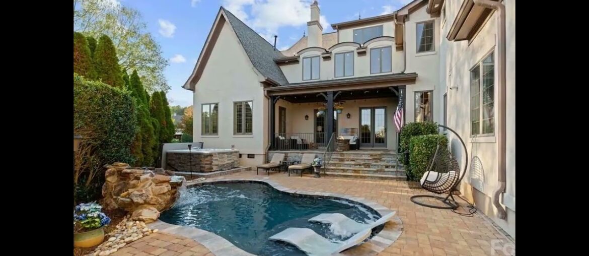 Ivester Jackson Distinctive Properties | Christie's International Real Estate - 18726 John Conn ...