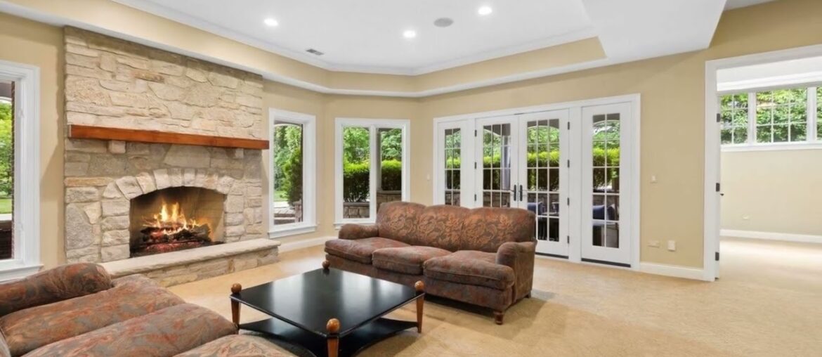 317 South Park Avenue, Hinsdale, IL 60521 317 South Park Avenue, Hinsdale, IL 60521