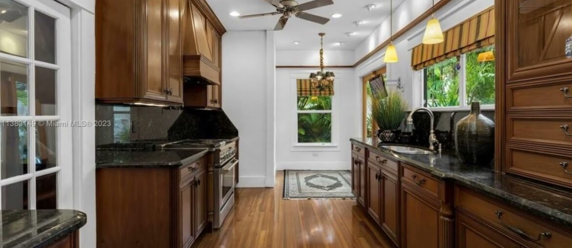 502 28th Street, West Palm Beach, FL 33407 502 28th Street, West Palm Beach, FL 33407