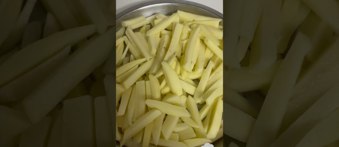 French fries at home || french fries kaise banate hain. #veiws #subscribe #recipe #like #frenchfries