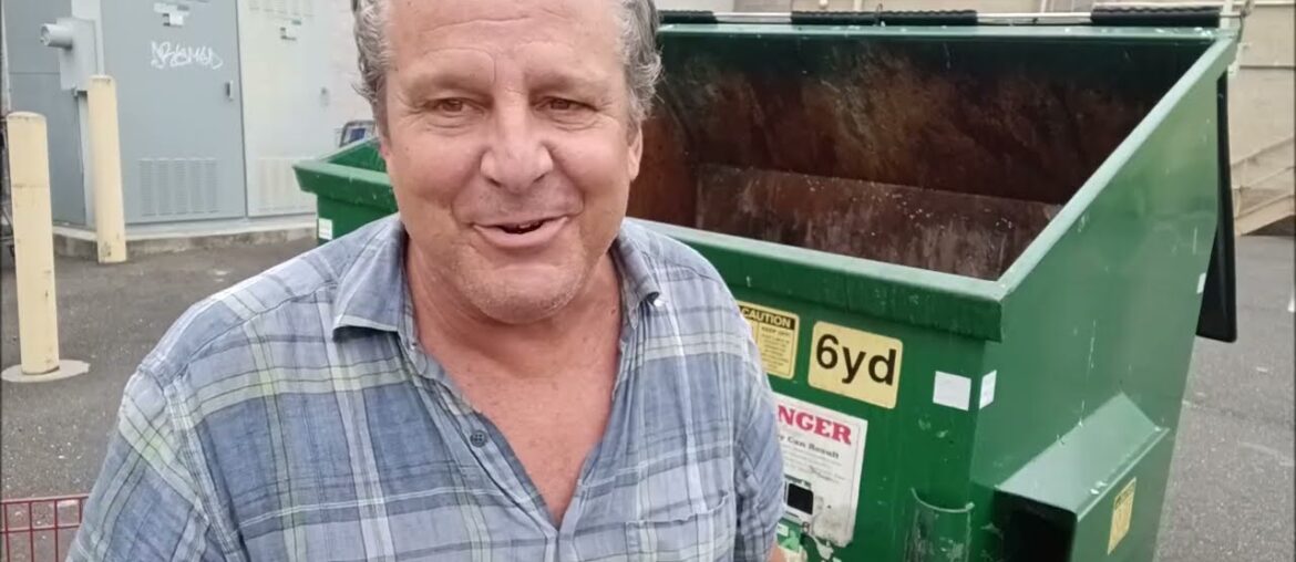 Dumpster Diving in Broad Daylight ~ More Treats from the ALDI Dumpster Dumpster Diving in Broad Daylight ~ More Treats from the ALDI Dumpster