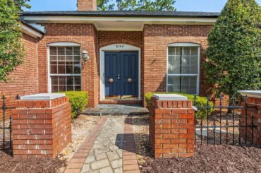 8144 Pine Lake Rd, Jacksonville, FL