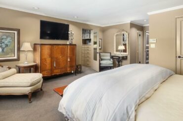 1244 Parkside Drive East, Seattle, WA 98112