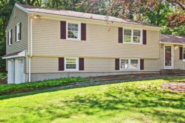 452 Elm Street, Monroe, CT Presented by Corinne Mucherino.