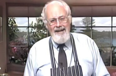 Celeb Chefs From The '90s Who Totally Vanished