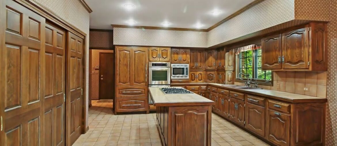 1727 Galloway Circle, Inverness, IL 60010