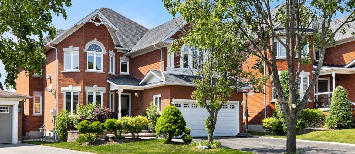 45 Mortimer Crescent, Toronto 45 Mortimer Crescent, Toronto