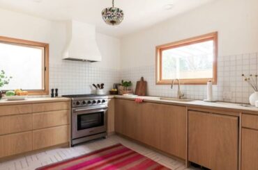 3111 Madera Avenue, Los Angeles, CA 90039