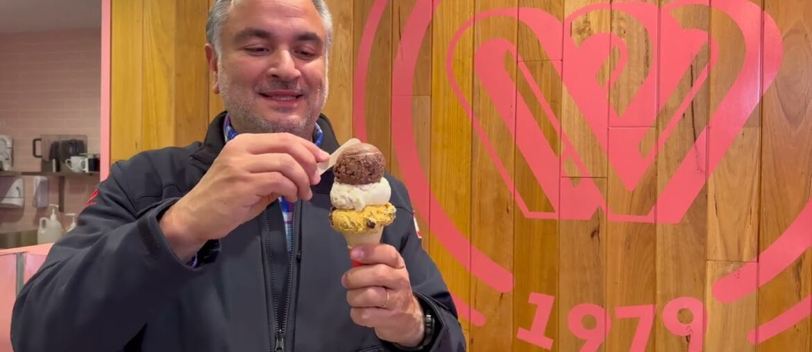 Sydney Day 4: Mankousheh of the Day, Muscle Cars, Rugby Match Experience, i4Give, Vivid Drone Show