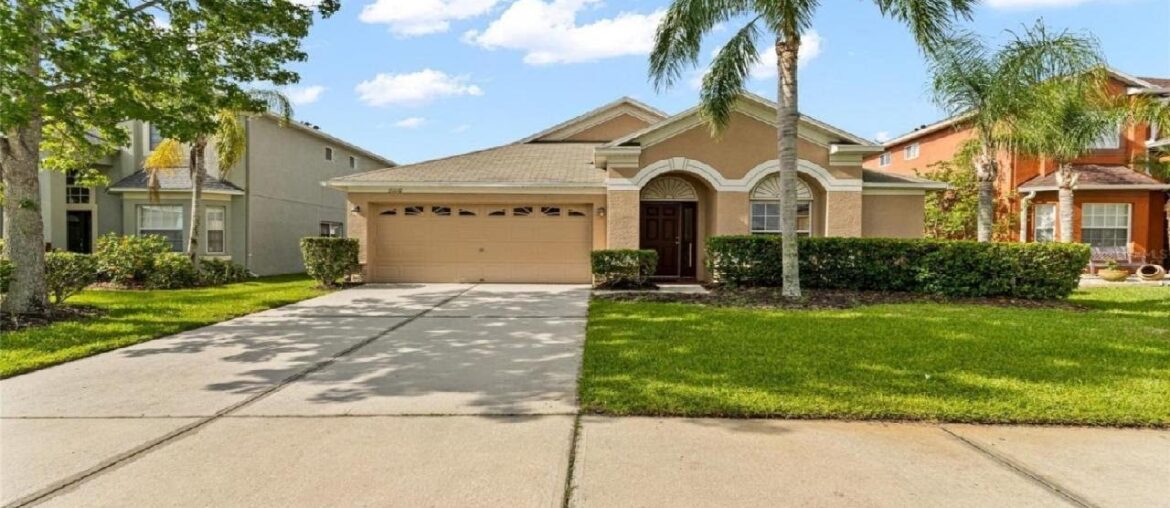 31110 BRIDGEGATE DRIVE, WESLEY CHAPEL, FL Presented by Terri Dusek. 31110 BRIDGEGATE DRIVE, WESLEY CHAPEL, FL Presented by Terri Dusek.