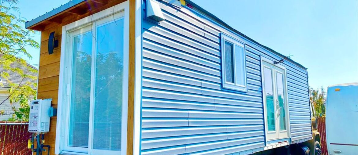 Stunning Beautiful The Custom Tiny Home – BRAND NEW Stunning Beautiful The Custom Tiny Home - BRAND NEW