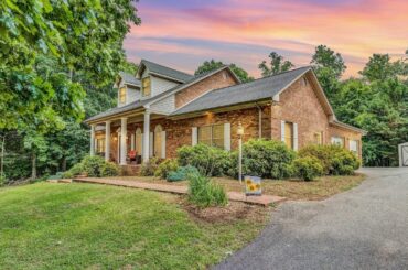 300 Greenview Dr, Rocky Mount, VA