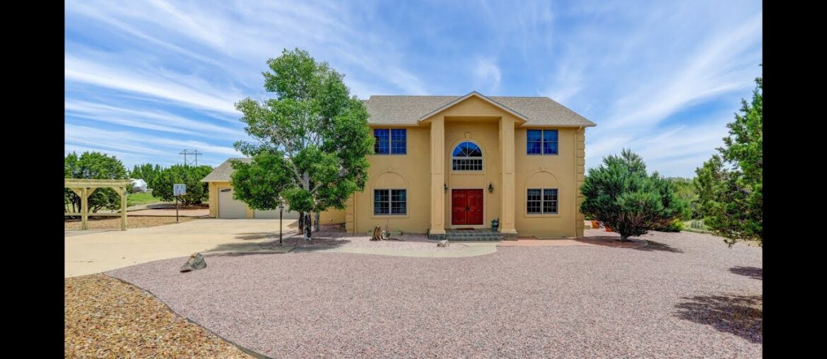 Jennifer Montoya presents 104 E Greenbrier Lane Pueblo, CO | ColdwellBankerHomes.com