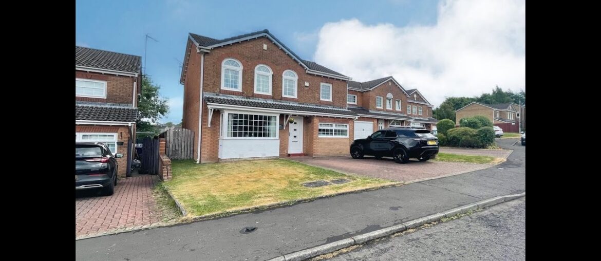 Johnstone. True Walk-In Condition, 5-Bedroom Detached Home With Impressive Garage Conversion.