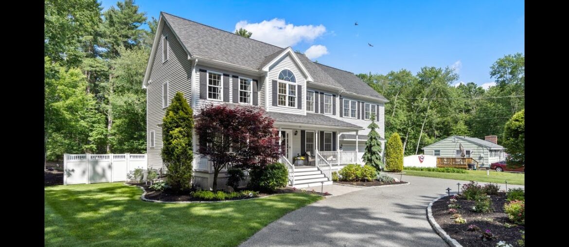 131 Central Street North Reading, MA | ColdwellBankerHomes.com 131 Central Street North Reading, MA | ColdwellBankerHomes.com