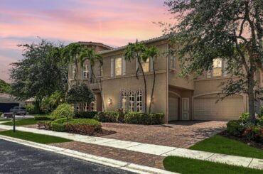 Inside a $2.628.000 Luxury Home in San Michele - Palm Beach Gardens, Florida