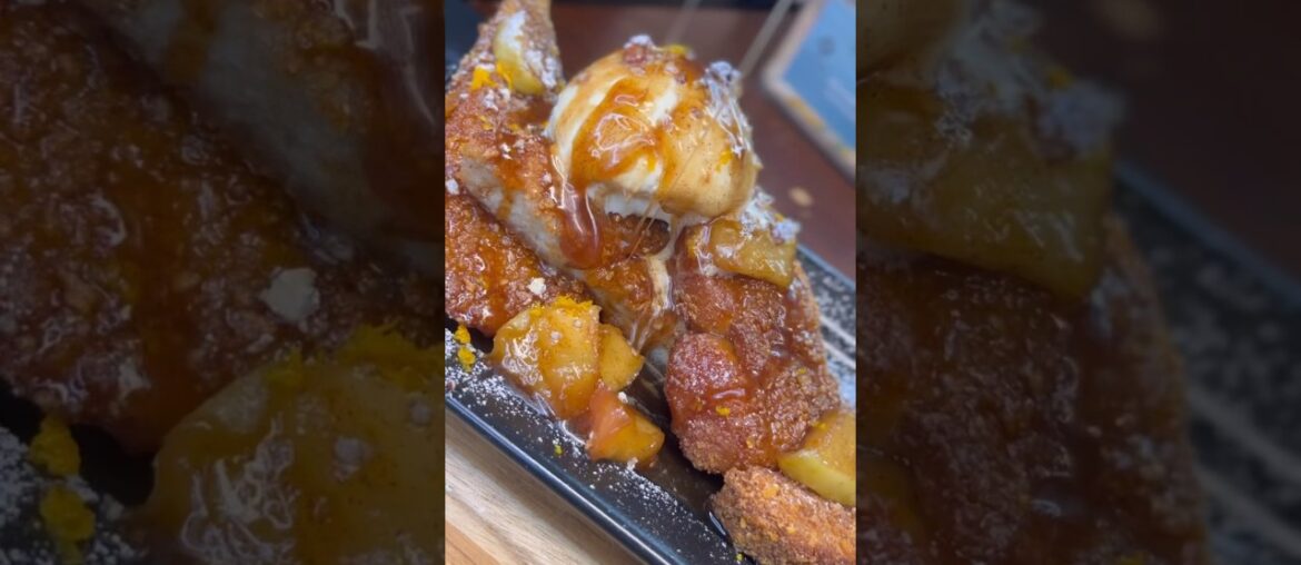 Deep Fried ApplePie French Toast #foodie #food #shorts #ytshorts #fyp