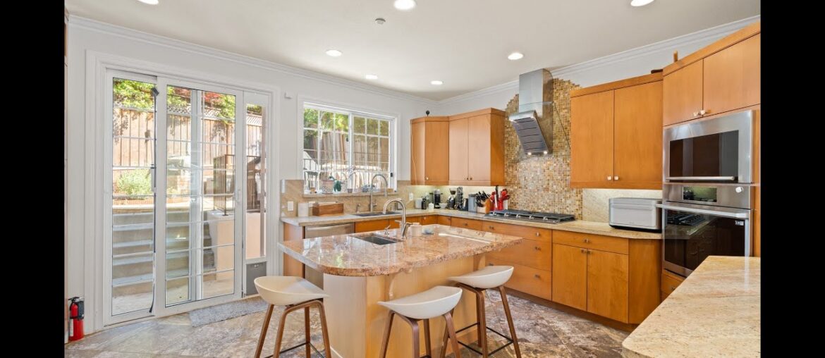 27 Willow Glen Way San Carlos, CA 27 Willow Glen Way San Carlos, CA