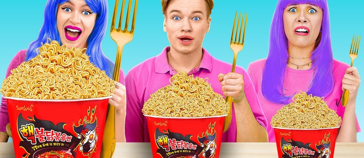 BIG VS MEDIUM VS SMALL PLATE CHALLENGE || Funny Giant VS Tiny FOOD by 123 GO! CHALLENGE