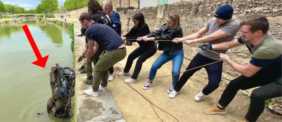 Sensational Magnet Fishing Find from Dirty Old canal in France!