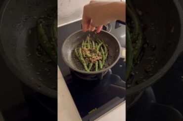 Stir fry french beans #bunsanddosas #recipe #easyrecipes #food