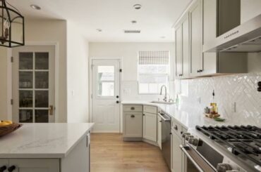 525 Cambridge Drive, Burbank, CA 91504