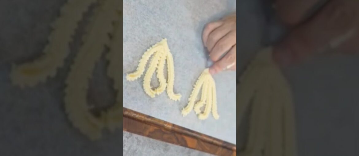 potatoes #food #tastycooking #streetfood #mangobarfi #recipe #cookingshorts #tiktok #shorts #viral